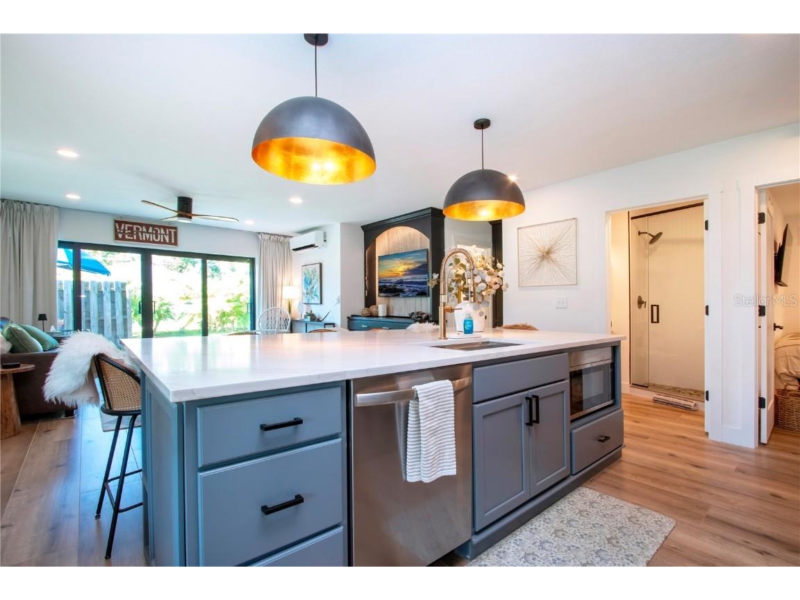 1641 Memory Lane Sarasota FL 34231 A4671198 image28