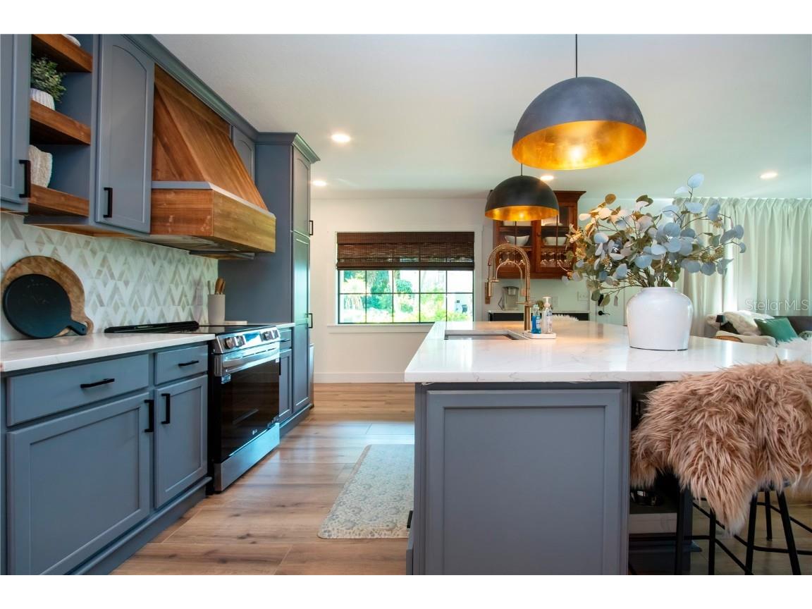 1641 Memory Lane Sarasota FL 34231 A4671198 image33