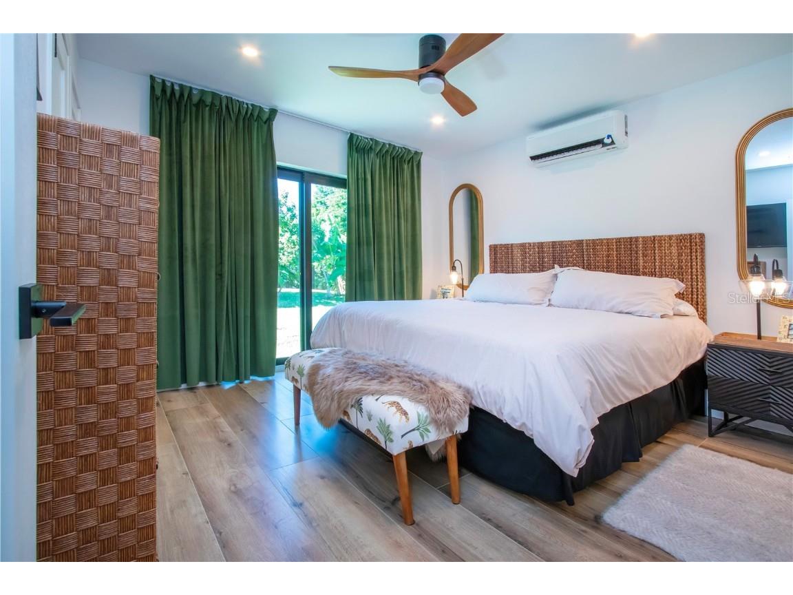 1641 Memory Lane Sarasota FL 34231 A4671198 image42