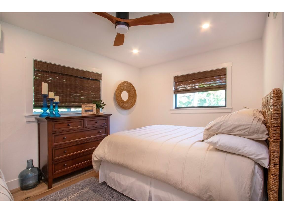 1641 Memory Lane Sarasota FL 34231 A4671198 image55