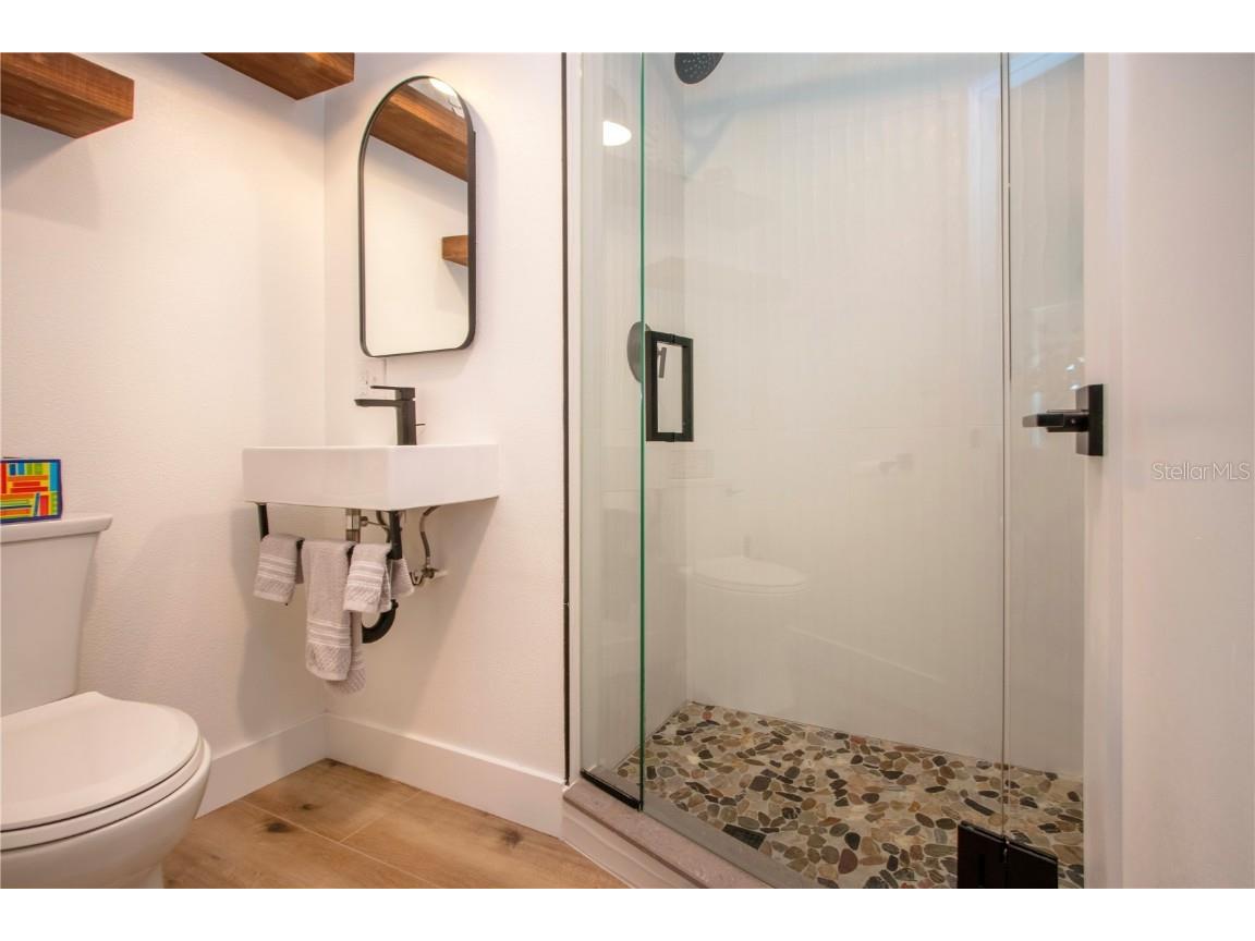 1641 Memory Lane Sarasota FL 34231 A4671198 image59