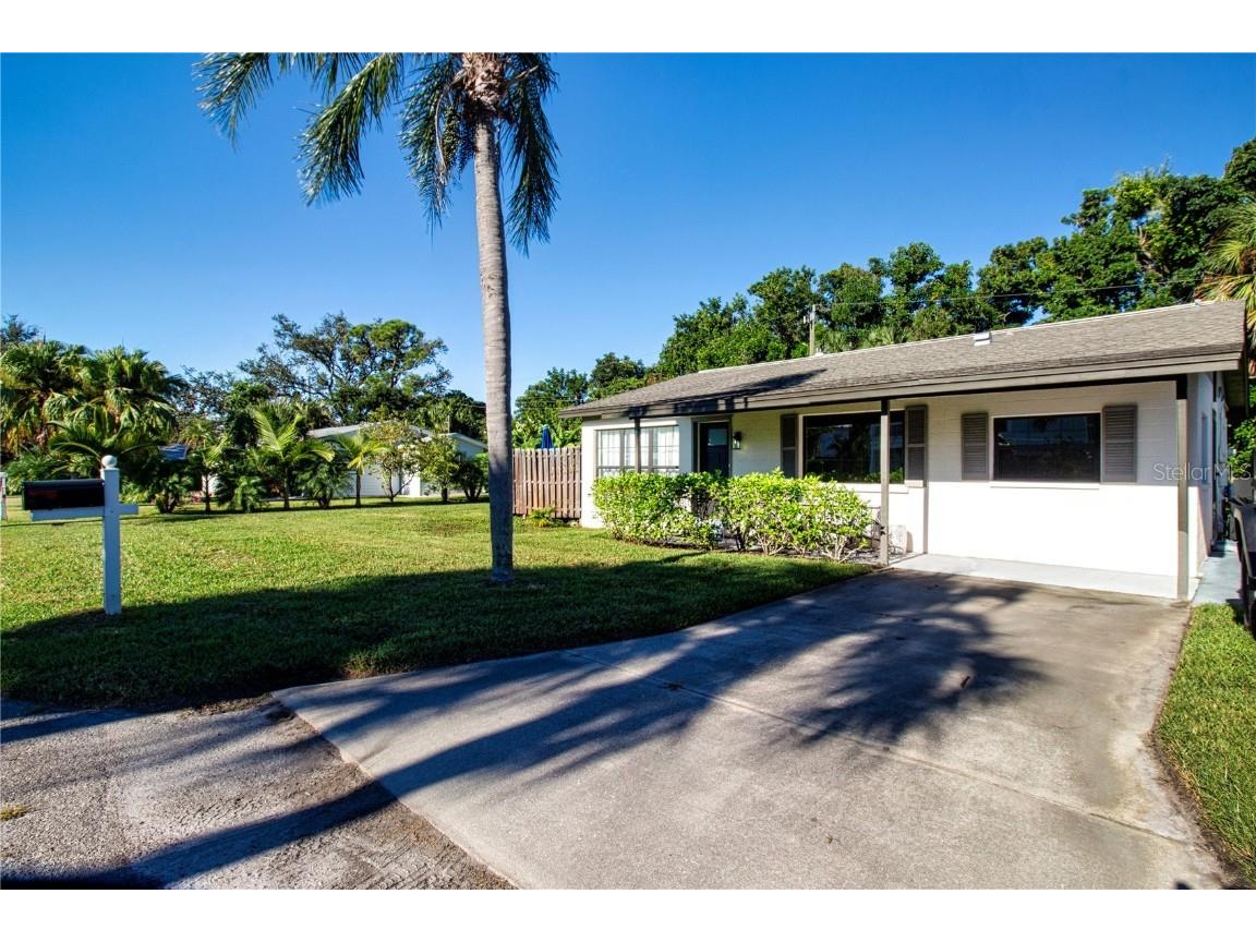 1641 Memory Lane Sarasota FL 34231 A4671198 image8