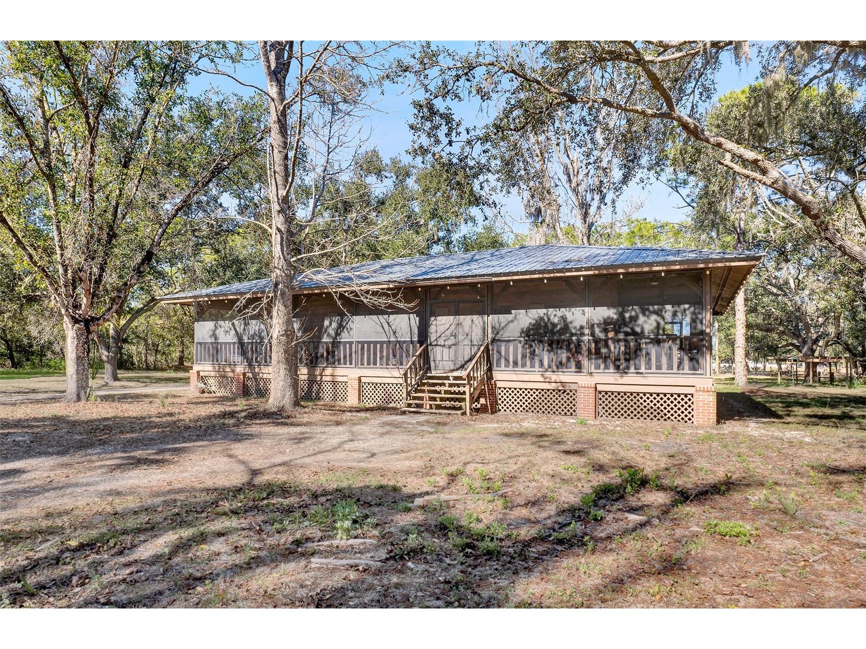 16418 Winburn Drive Sarasota FL 34240 A4679086 image1
