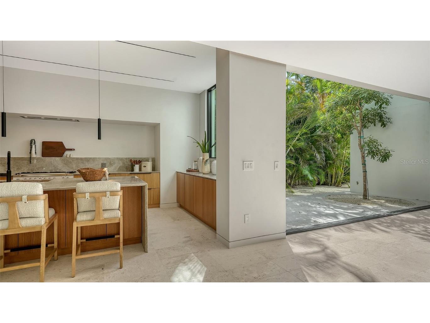 1642 Bahia Vista Street Sarasota FL 34239 A4667508 image17