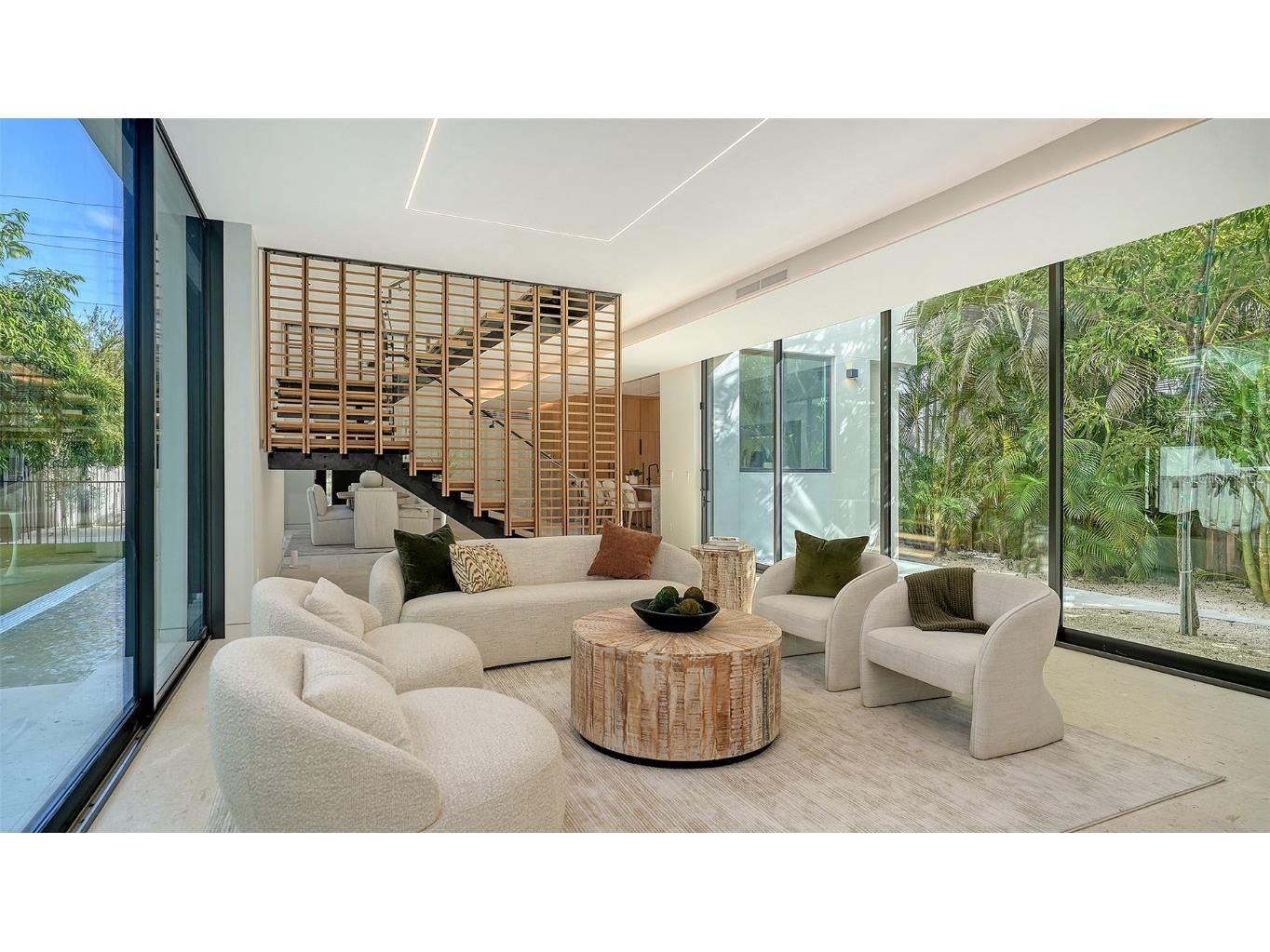 1642 Bahia Vista Street Sarasota FL 34239 A4667508 image54