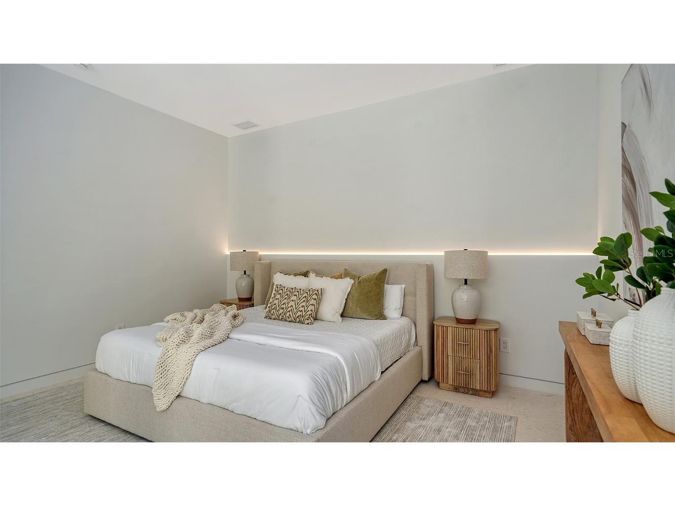 1642 Bahia Vista Street Sarasota FL 34239 A4667508 image72