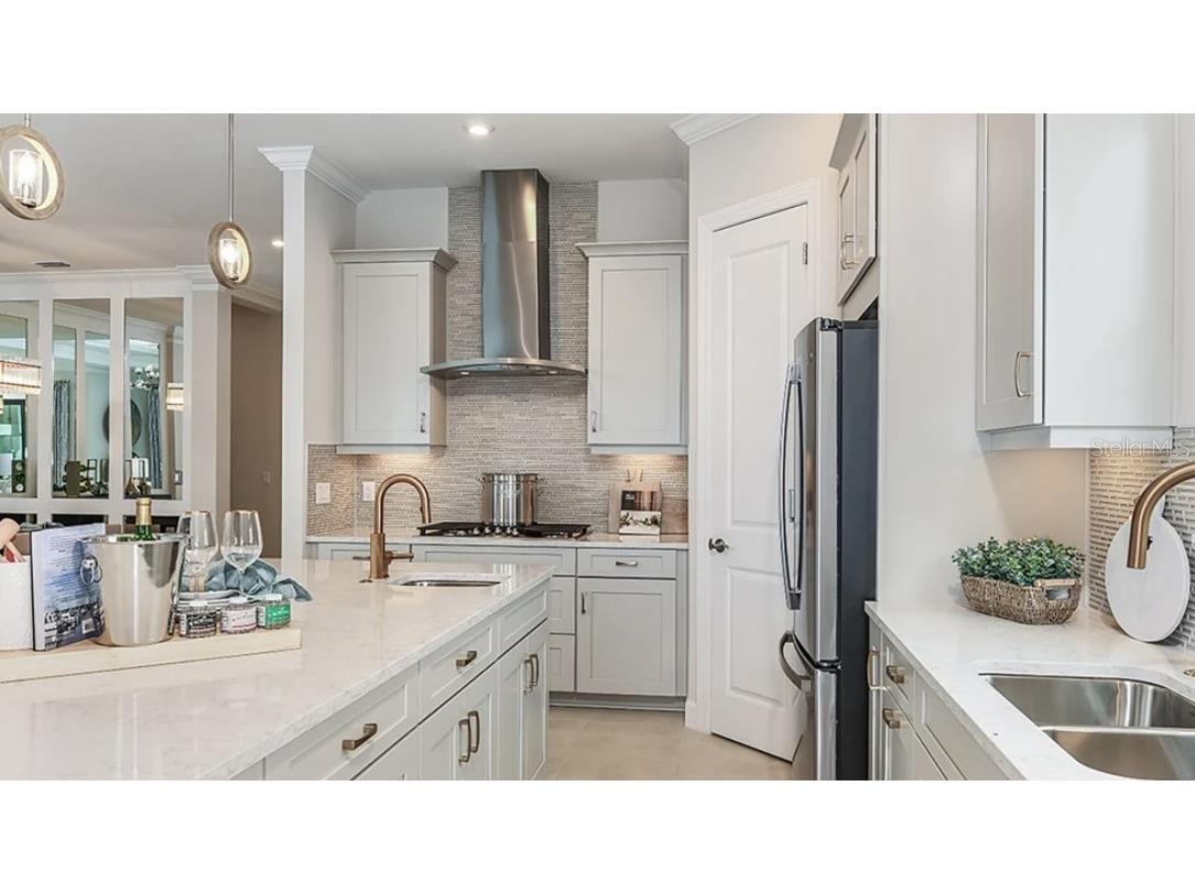 16427 Isola Place Bradenton FL 34211 A4672914 image12