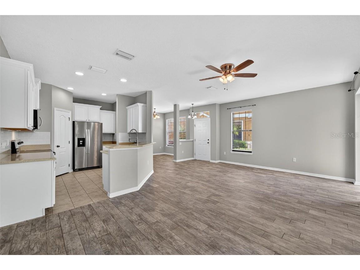 16431 Kingletridge Avenue Lithia FL 33547 TB8412625 image10