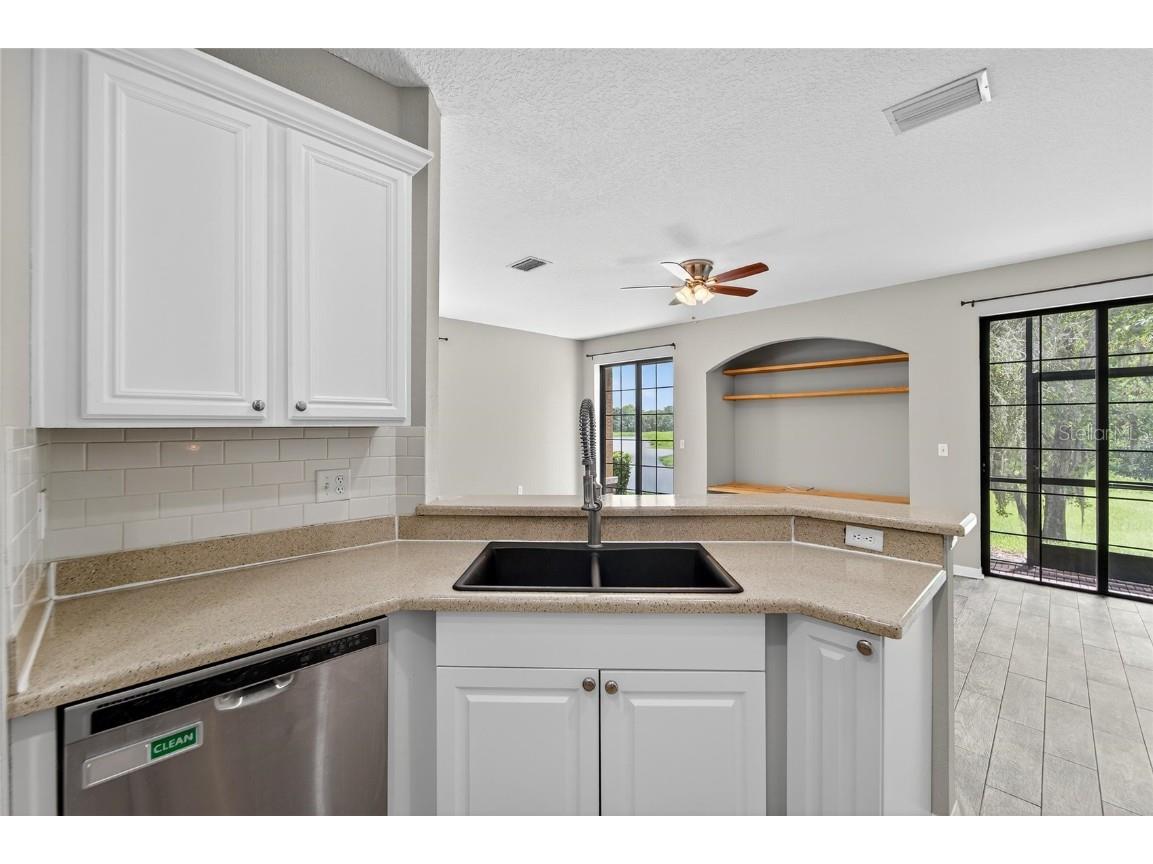 16431 Kingletridge Avenue Lithia FL 33547 TB8412625 image12