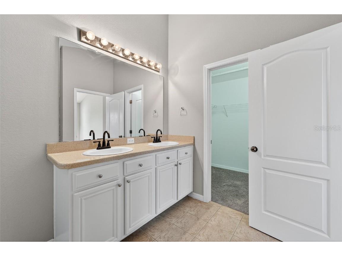 16431 Kingletridge Avenue Lithia FL 33547 TB8412625 image30