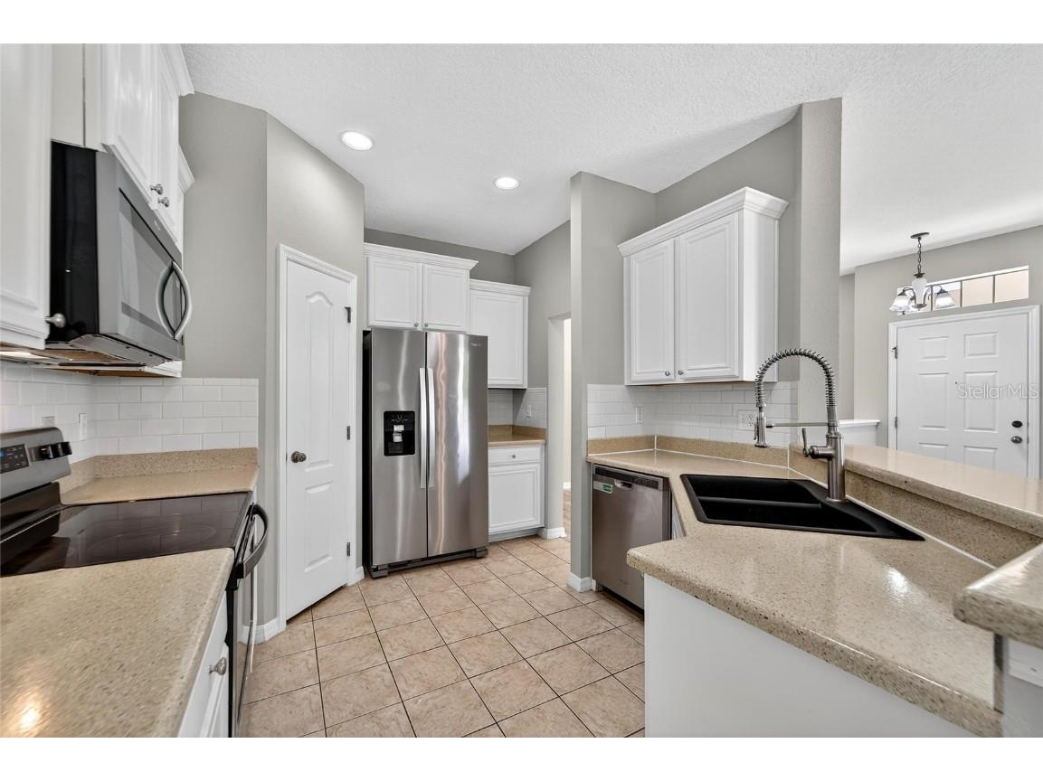 16431 Kingletridge Avenue Lithia FL 33547 TB8412625 image6