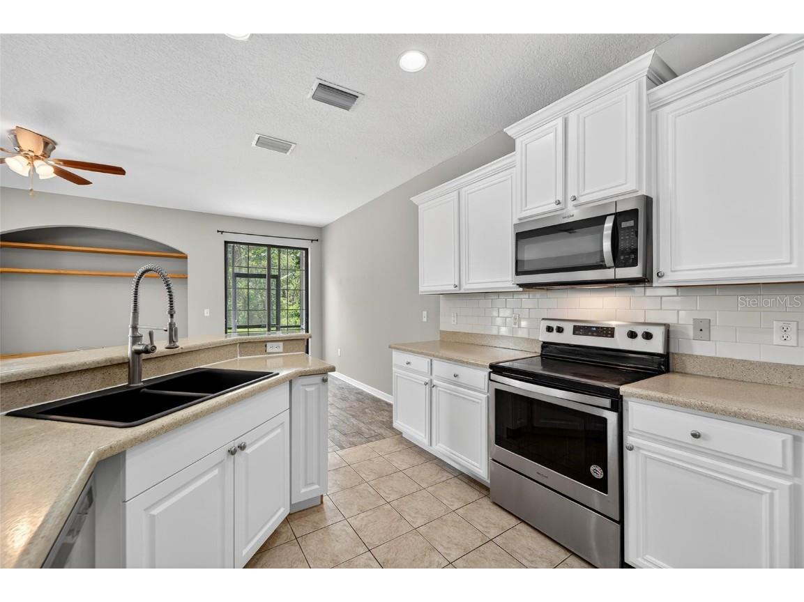 16431 Kingletridge Avenue Lithia FL 33547 TB8412625 image7