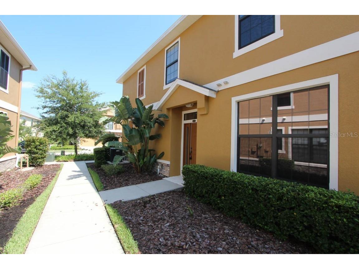 16433 Kingletridge Avenue Lithia FL 33547 T3469276 image1