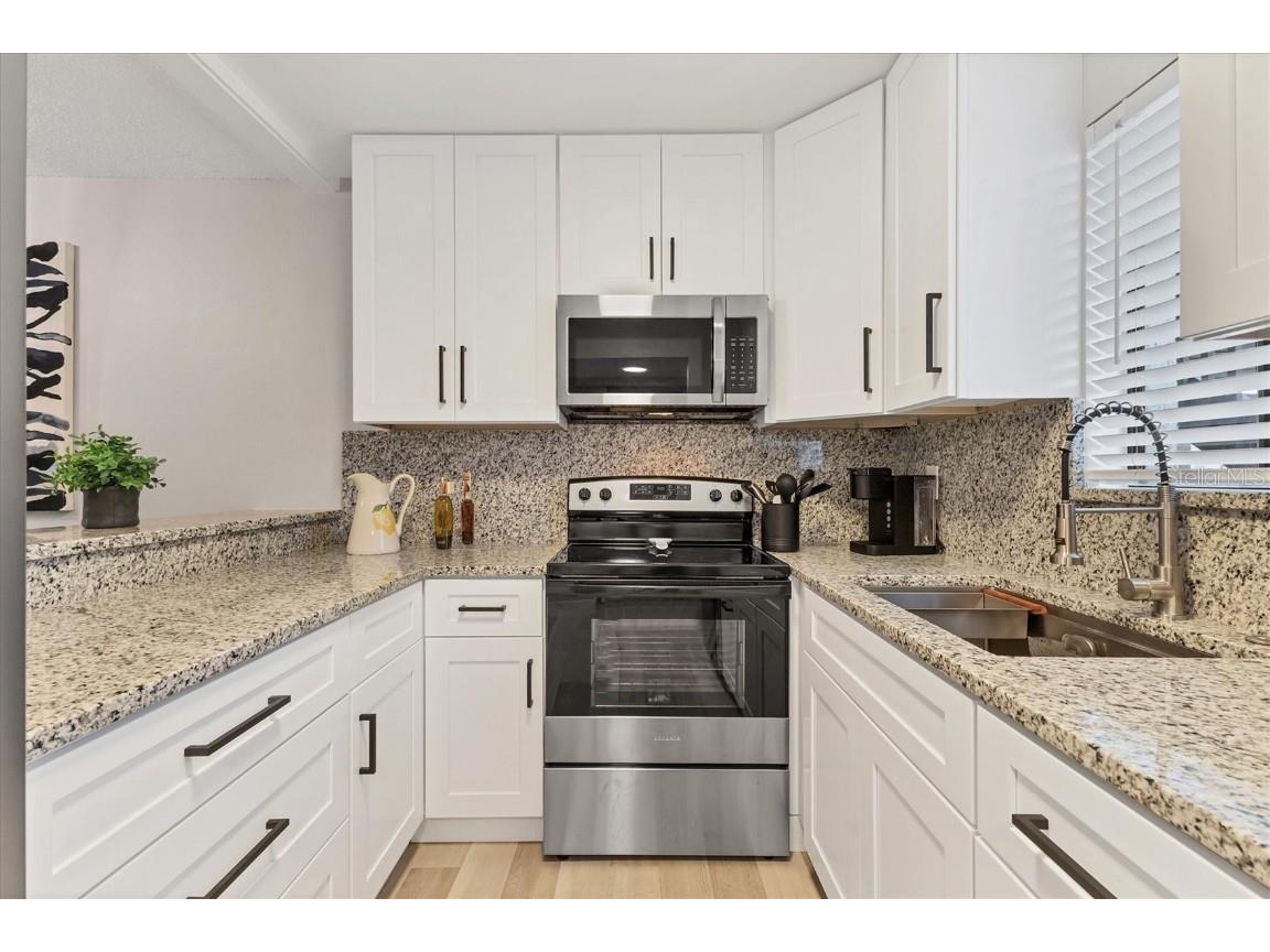 1644 Stickney Point Road #102 Sarasota FL 34231 - INTRACOASTAL WATERWAY A4664346 image12