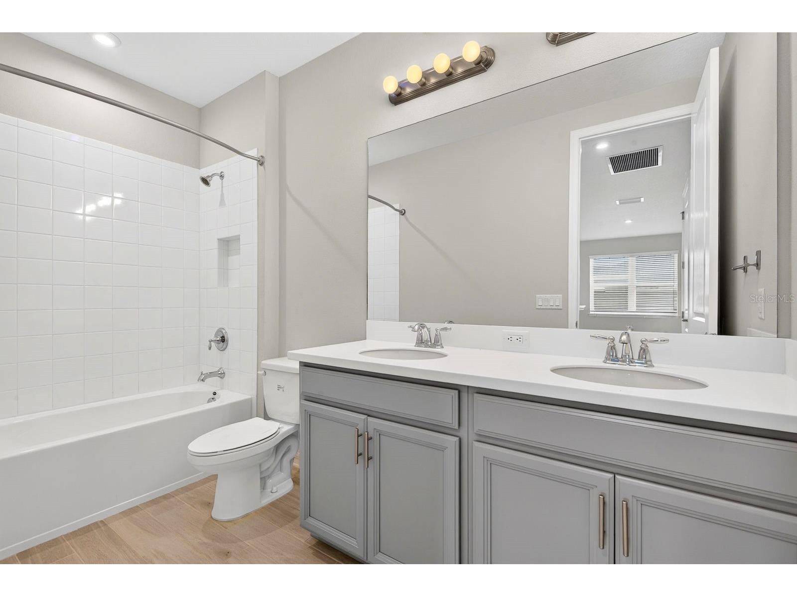 16443 Paynes Mill Drive Bradenton FL 34211 A4697962 image45