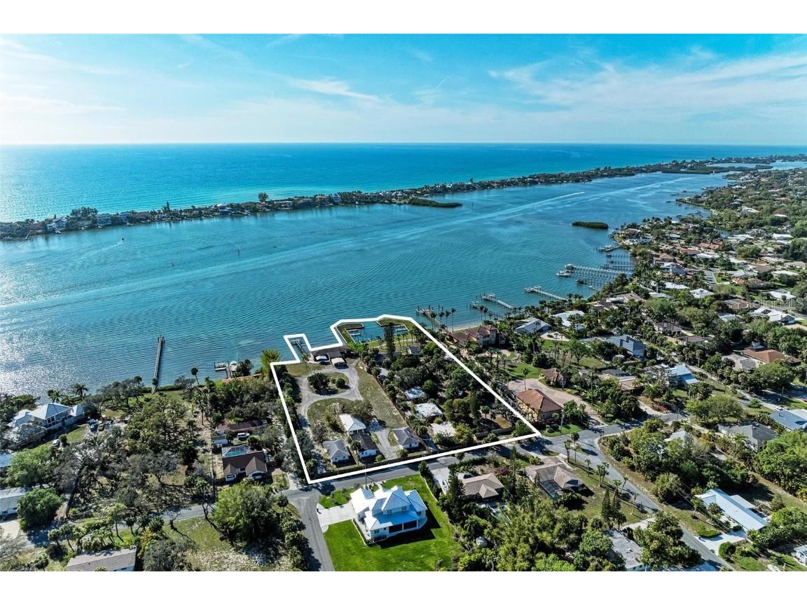 1645 & 1649 Bayshore Road Nokomis FL 34275 A4643371 image1