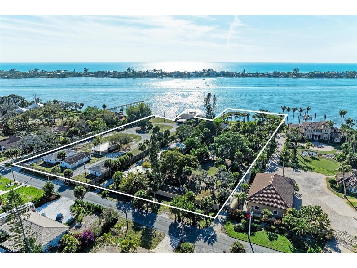 1645 & 1649 Bayshore Road Nokomis FL 34275 A4643371 image5