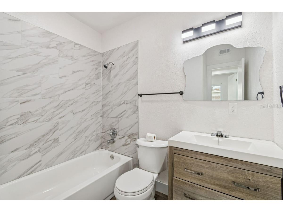 1645 Avenue C NE Winter Haven FL 33881 A4683425 image13