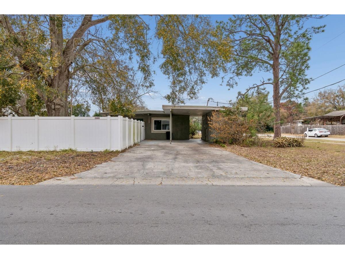 1645 Avenue C NE Winter Haven FL 33881 A4683425 image2