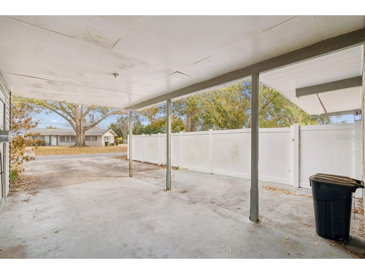 1645 Avenue C NE Winter Haven FL 33881 A4683425 image3