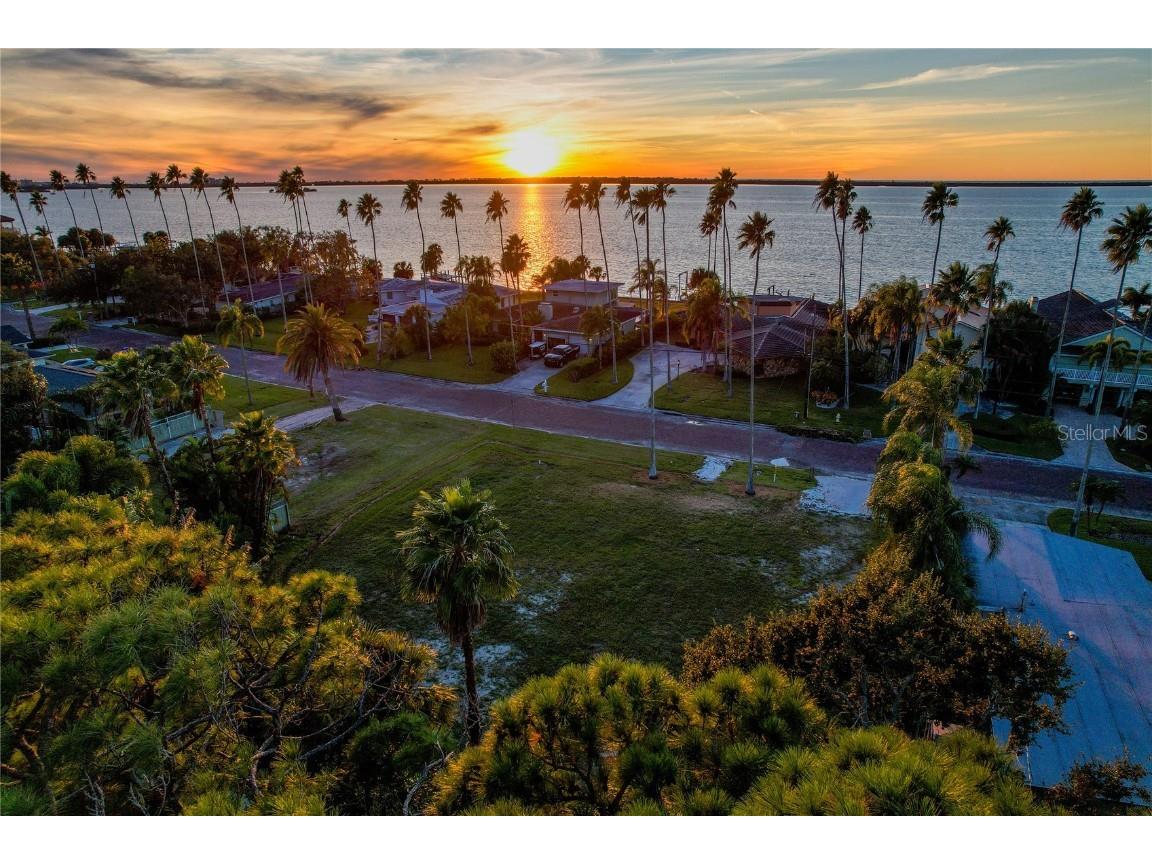 1645 Santa Barbara Drive Dunedin FL 34698 TB8449787 image1