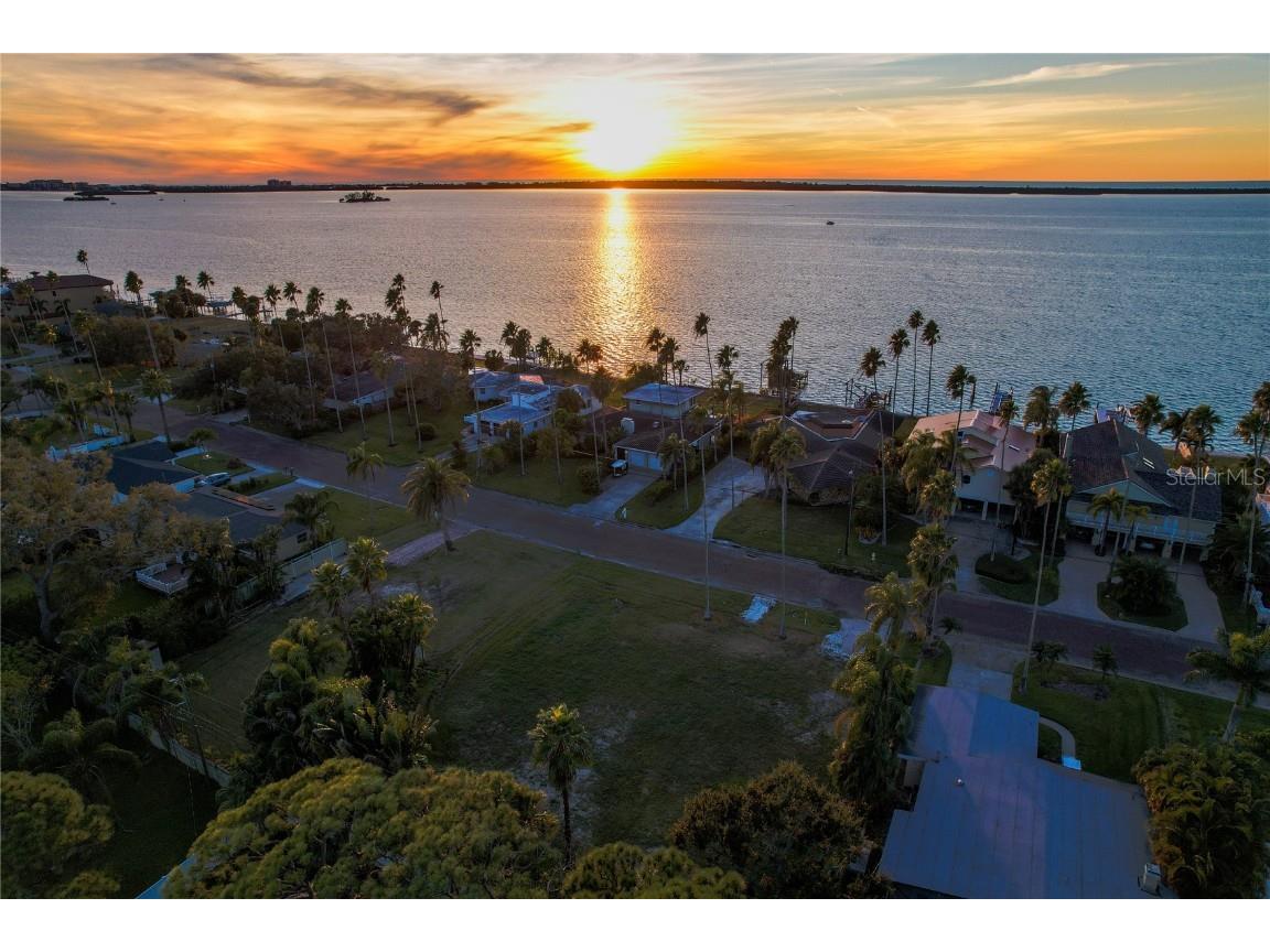 1645 Santa Barbara Drive Dunedin FL 34698 TB8449787 image10