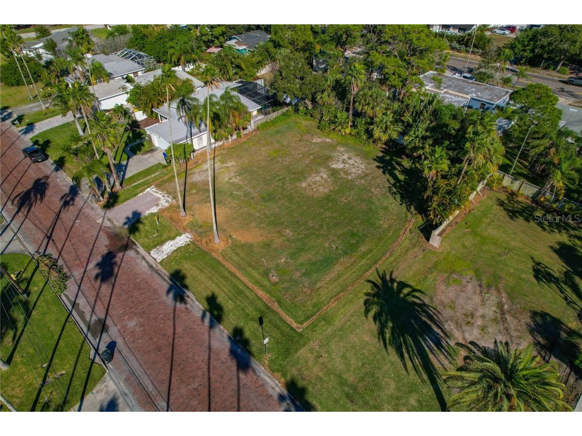 1645 Santa Barbara Drive Dunedin FL 34698 TB8449787 image12