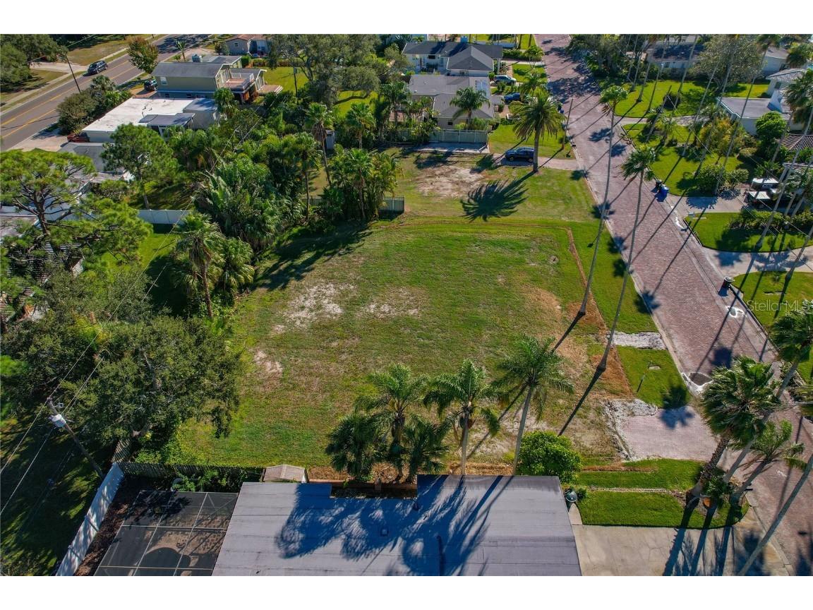 1645 Santa Barbara Drive Dunedin FL 34698 TB8449787 image17