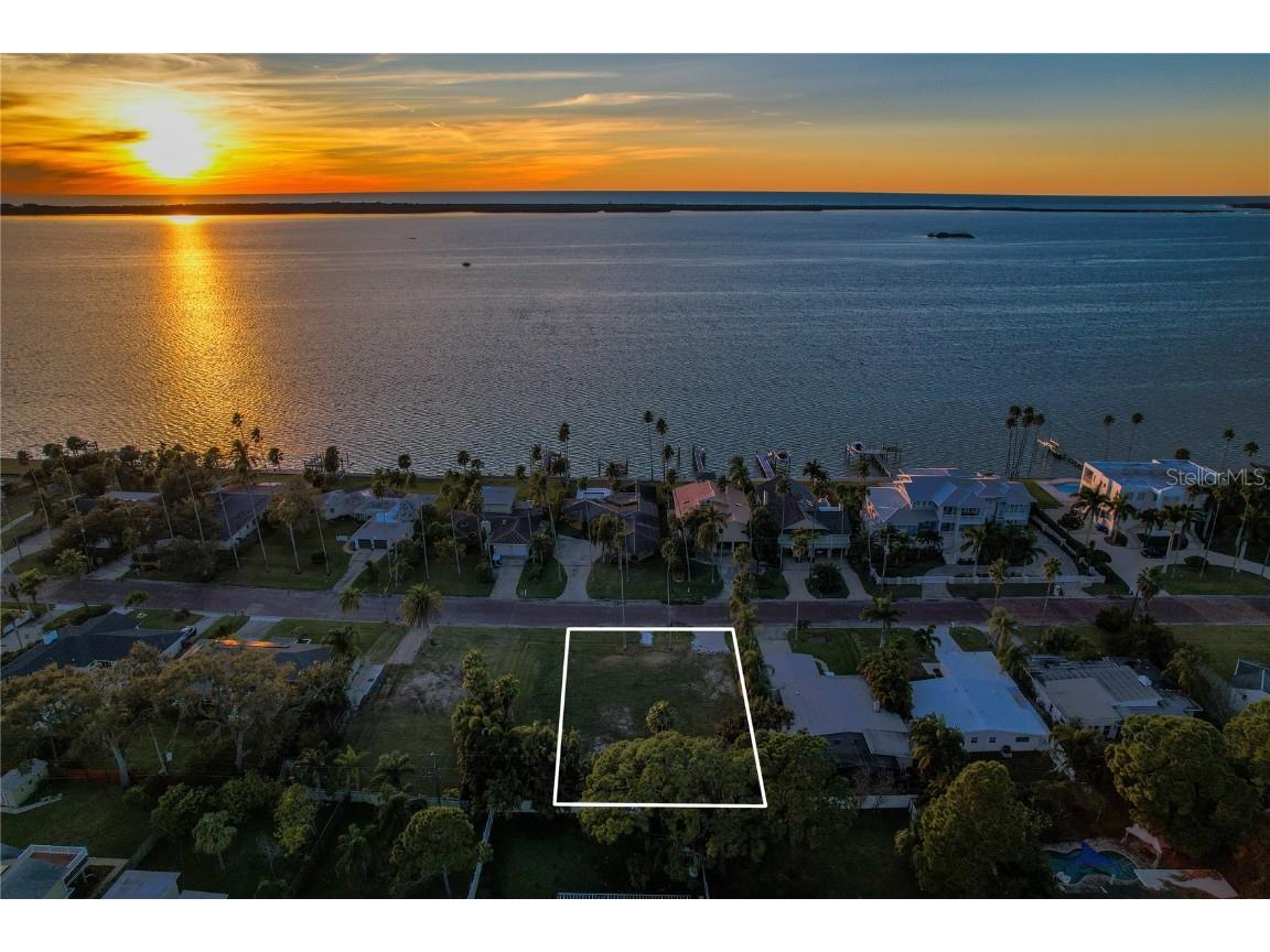 1645 Santa Barbara Drive Dunedin FL 34698 TB8449787 image2