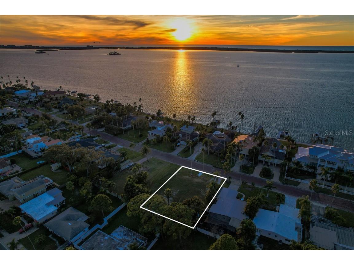 1645 Santa Barbara Drive Dunedin FL 34698 TB8449787 image4