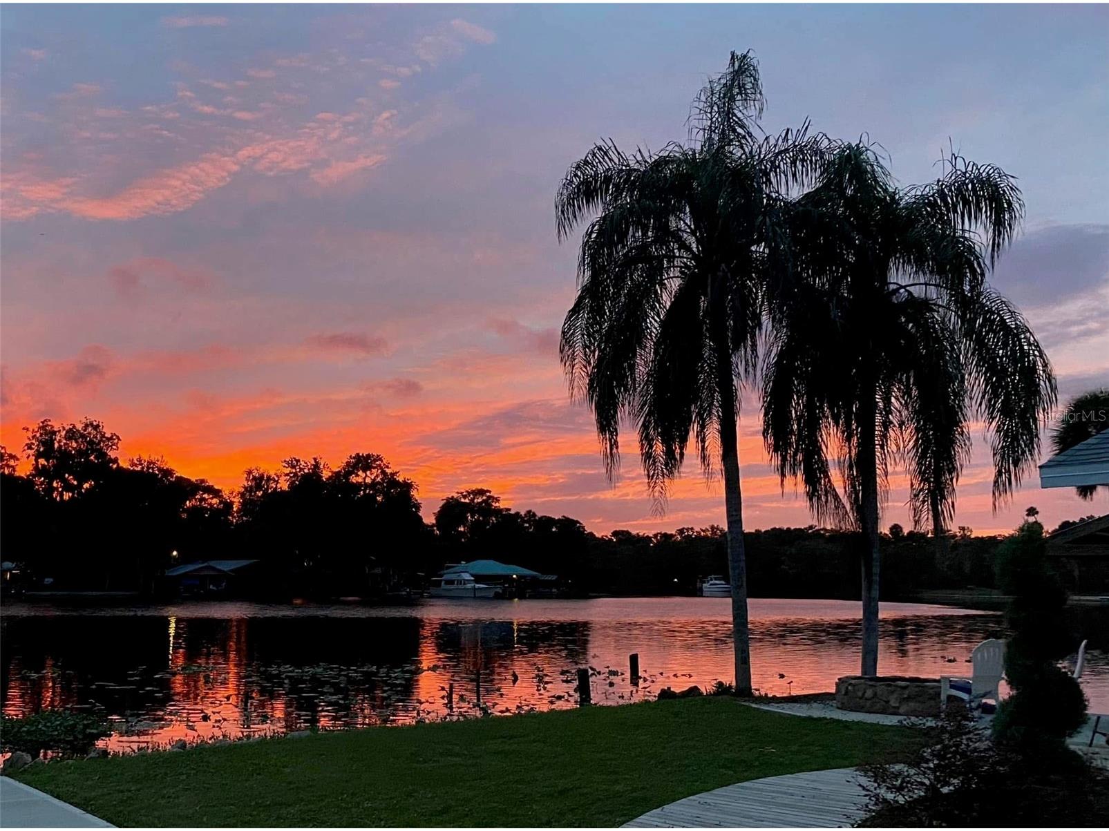 1645 Spring Garden Drive Astor FL 32102 - ST JOHN'S RIVER R4911451 image2