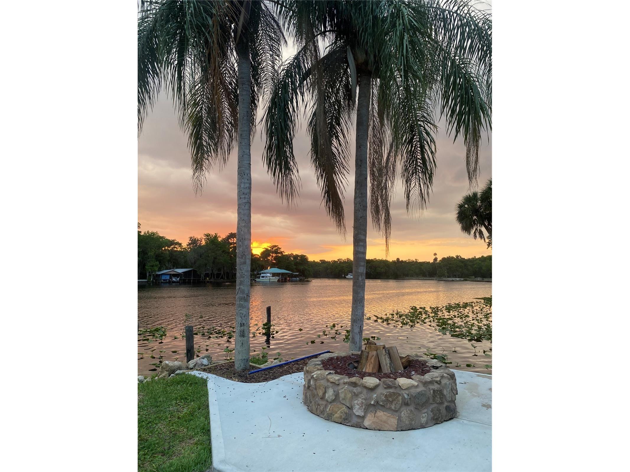 1645 Spring Garden Drive Astor FL 32102 - ST JOHN'S RIVER R4911451 image44