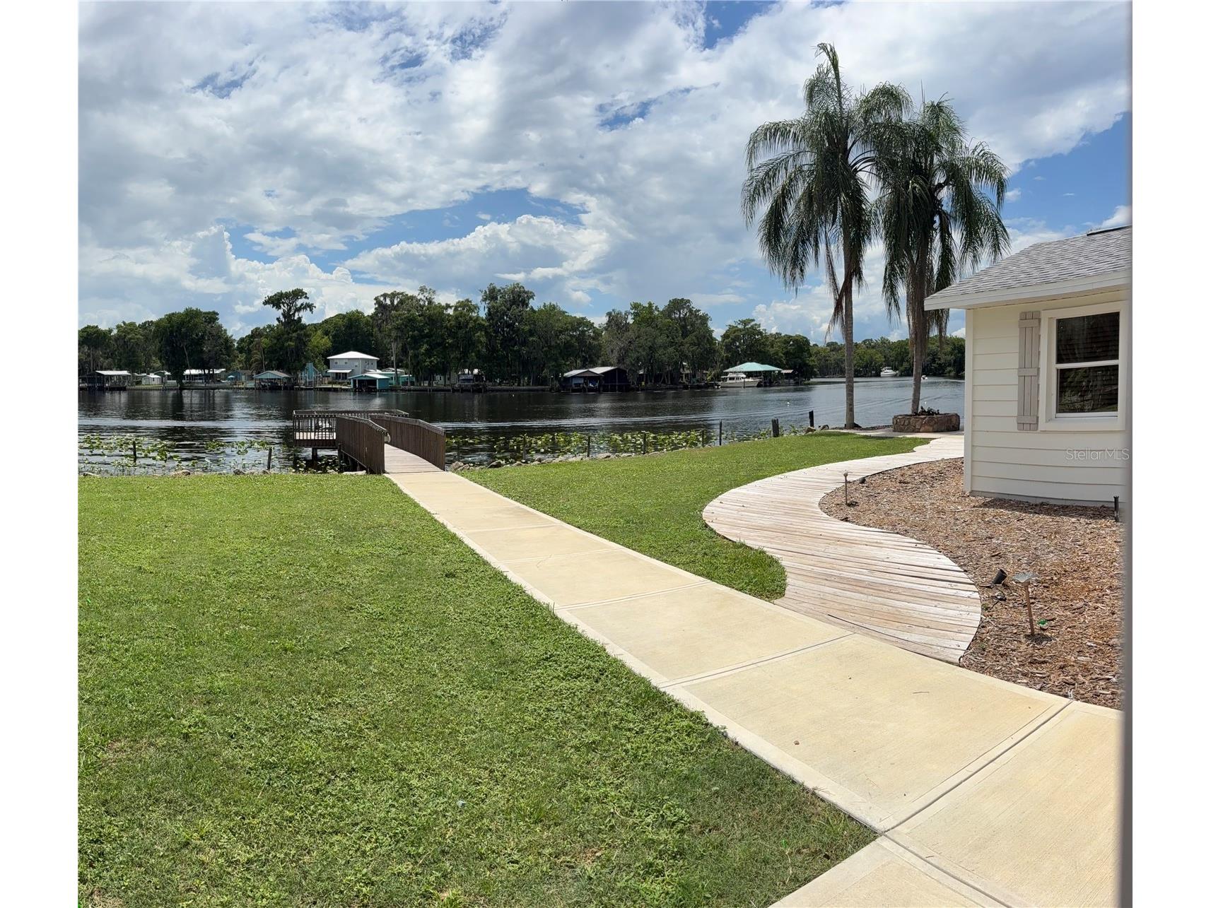 1645 Spring Garden Drive Astor FL 32102 - ST JOHN'S RIVER R4911451 image5