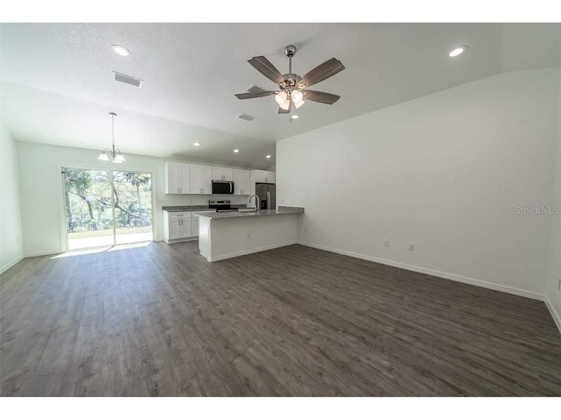 16450 SE 57th Place Ocklawaha FL 32179 OM693319 image2