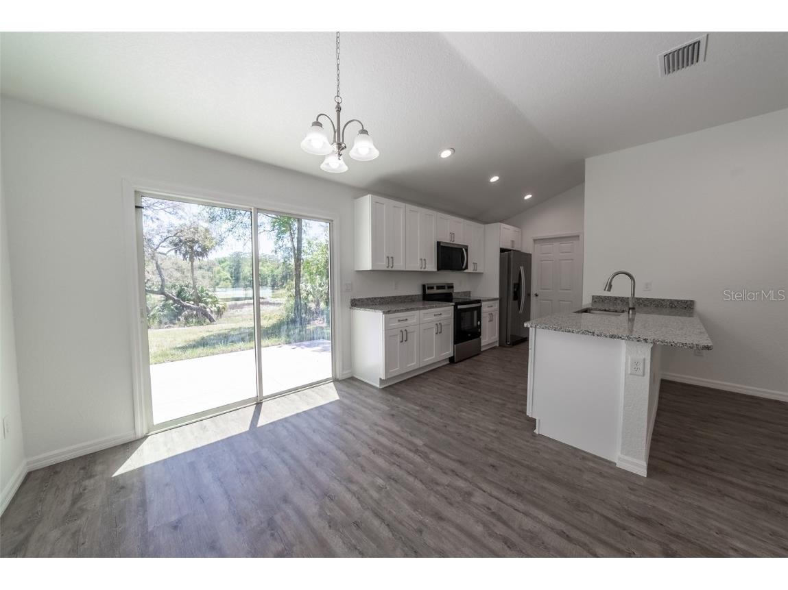 16450 SE 57th Place Ocklawaha FL 32179 OM693319 image3