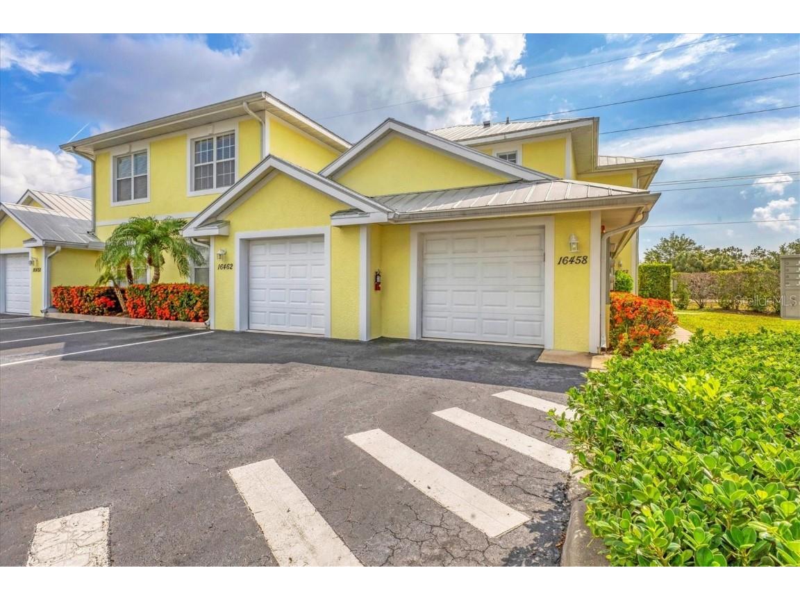 16458 Gloria Lane #206 Nokomis FL 34275 A4614292 image1