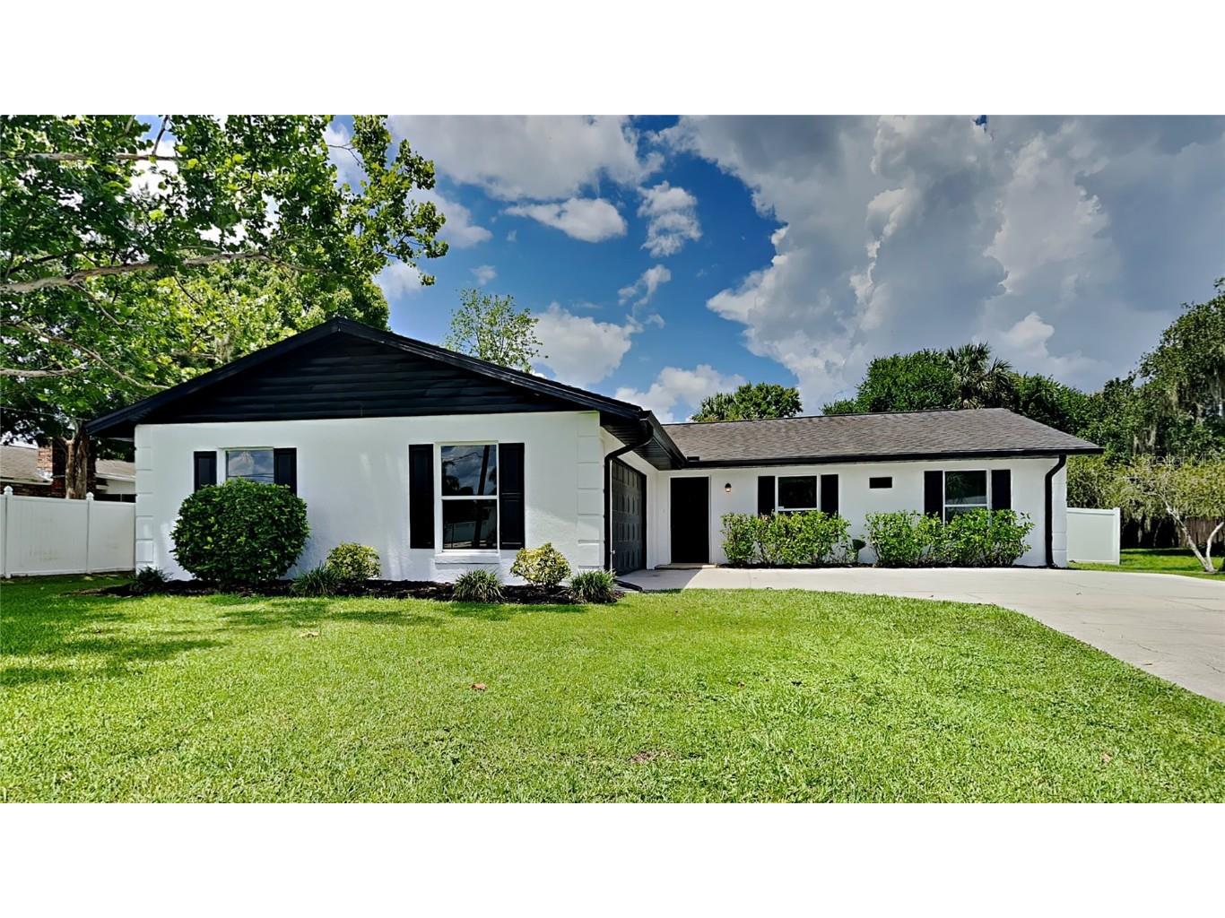 1646 Center Street Deland FL 32720 TB8322536 image1