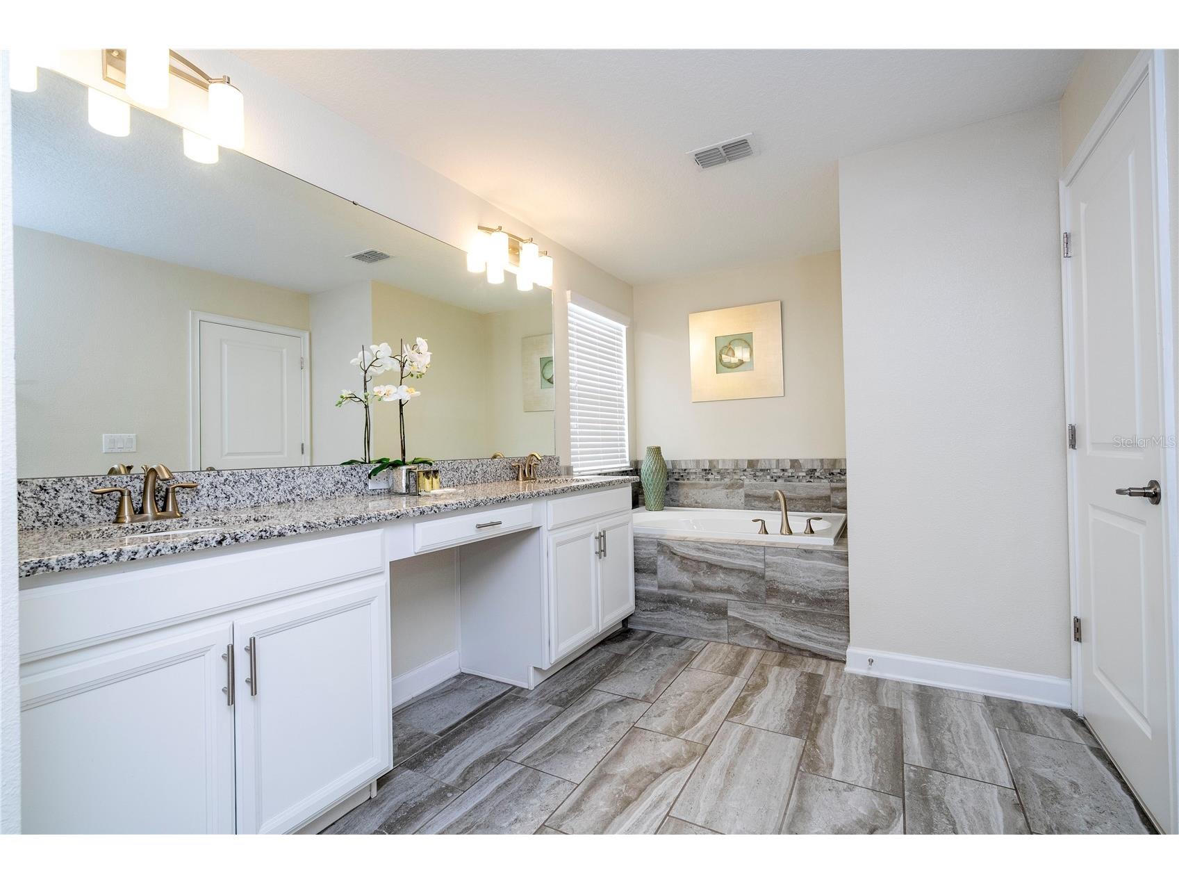 1646 Moon Valley Drive Davenport FL 33896 O6397295 image89