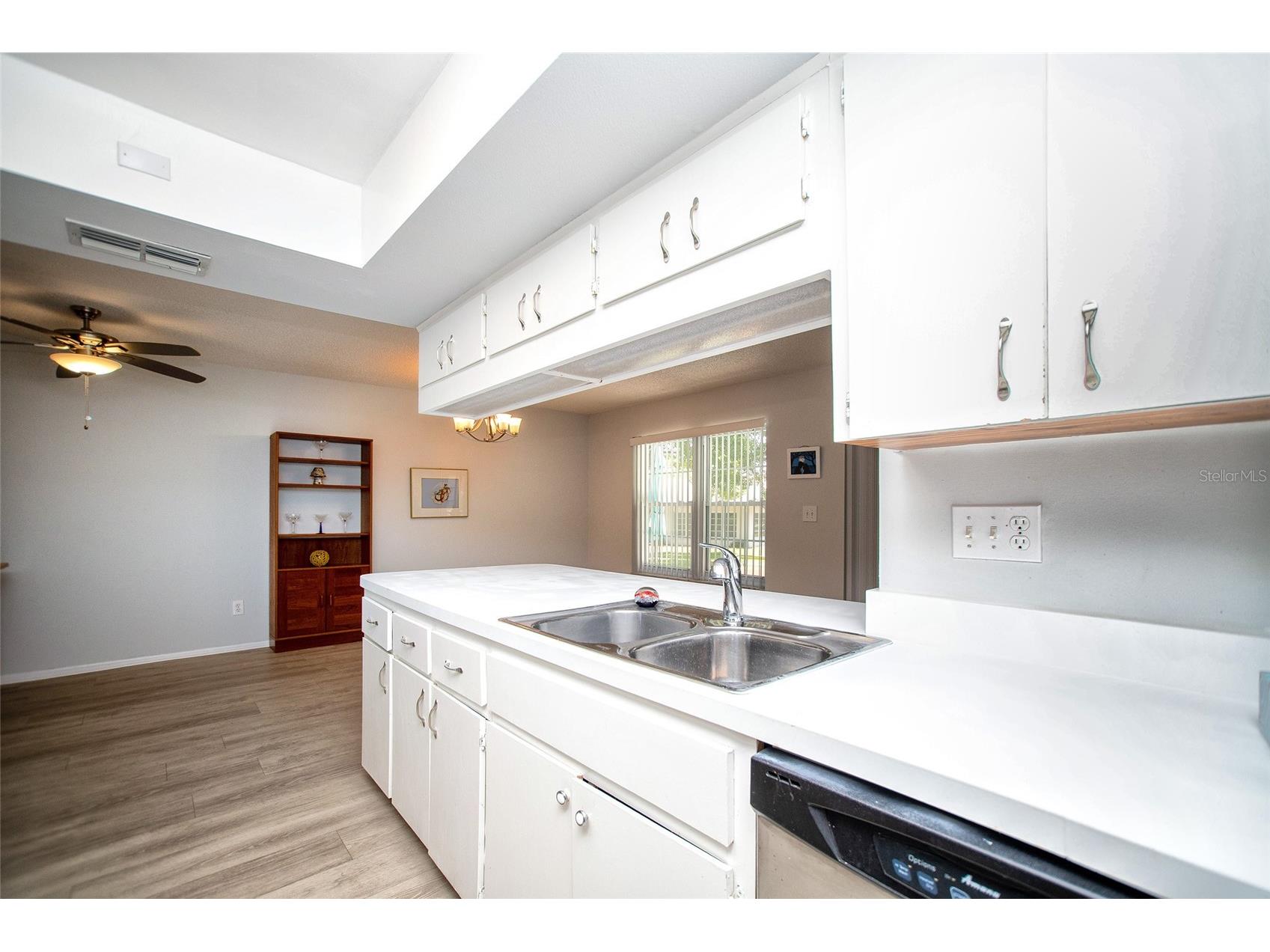1647 Bentley Court Palm Harbor FL 34684 - LAKE TARPON TB8510446 image4
