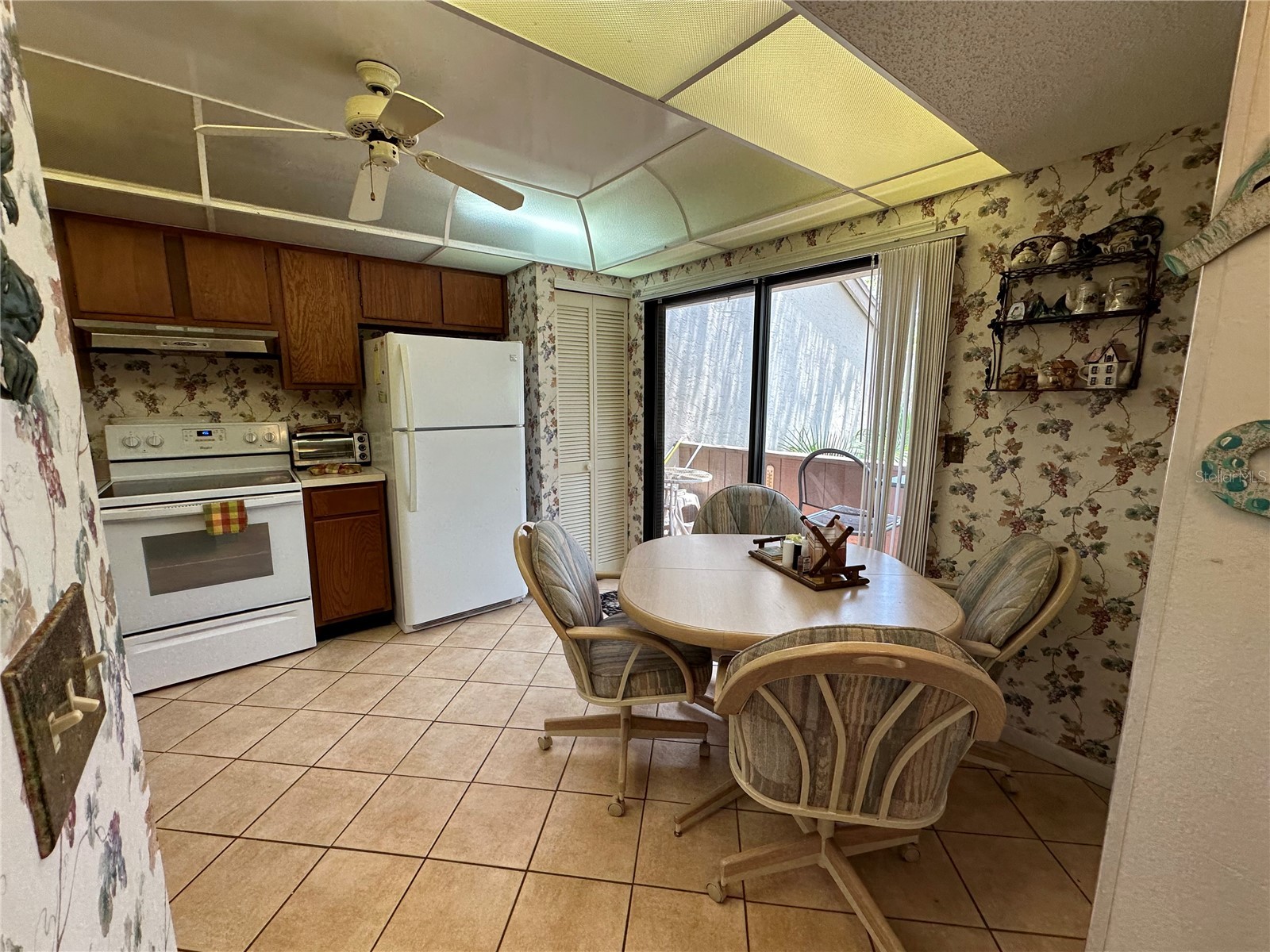 1647 Brookhouse Court #246 Sarasota FL 34231 A4689482 image3