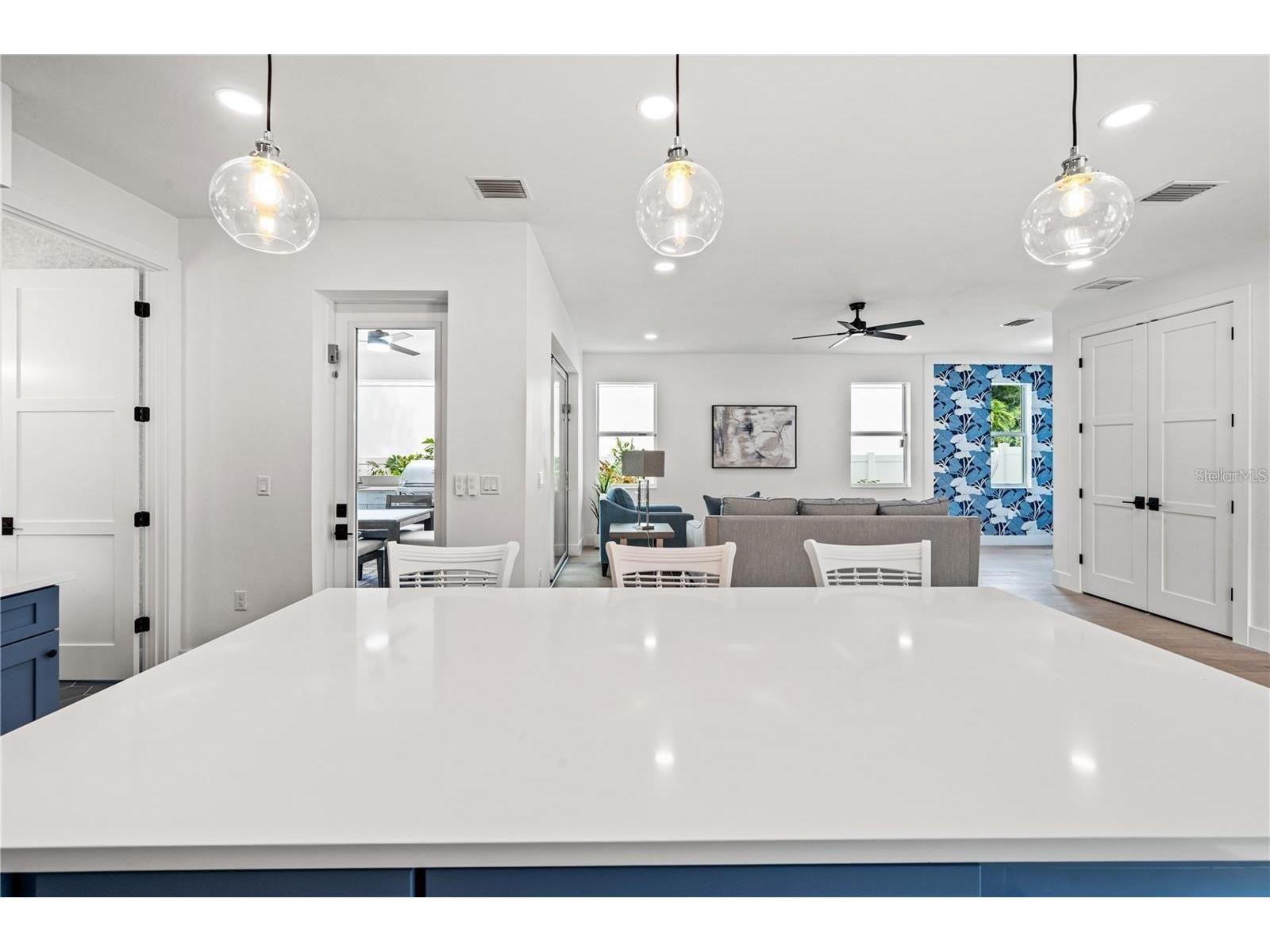 1647 Siesta Drive Sarasota FL 34239 A4695812 image21