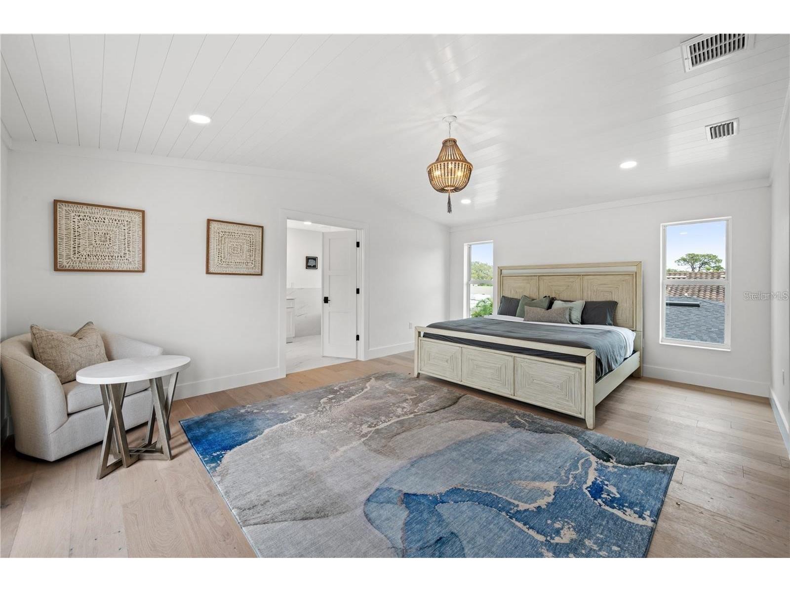 1647 Siesta Drive Sarasota FL 34239 A4695812 image24