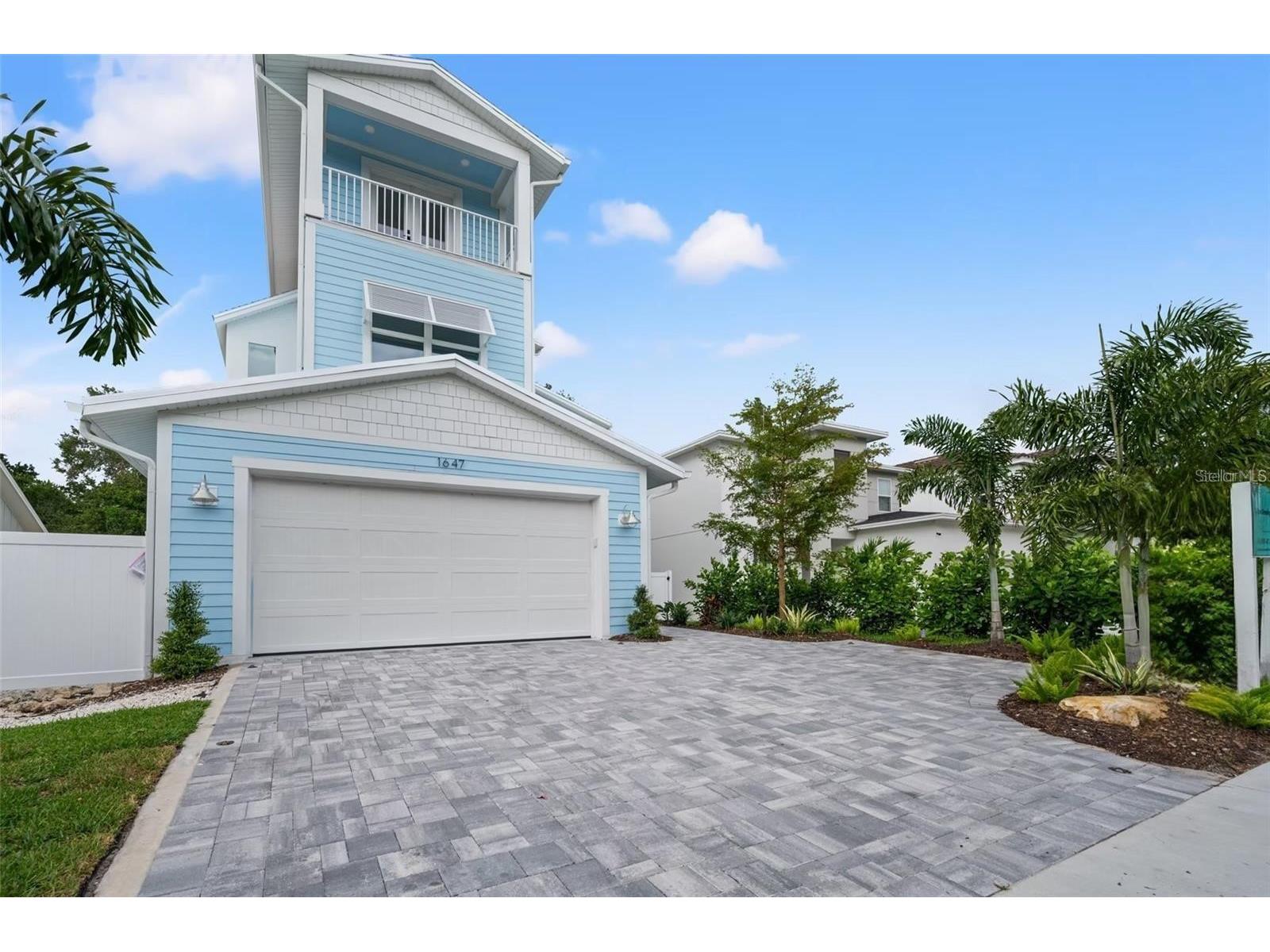 1647 Siesta Drive Sarasota FL 34239 A4695812 image4