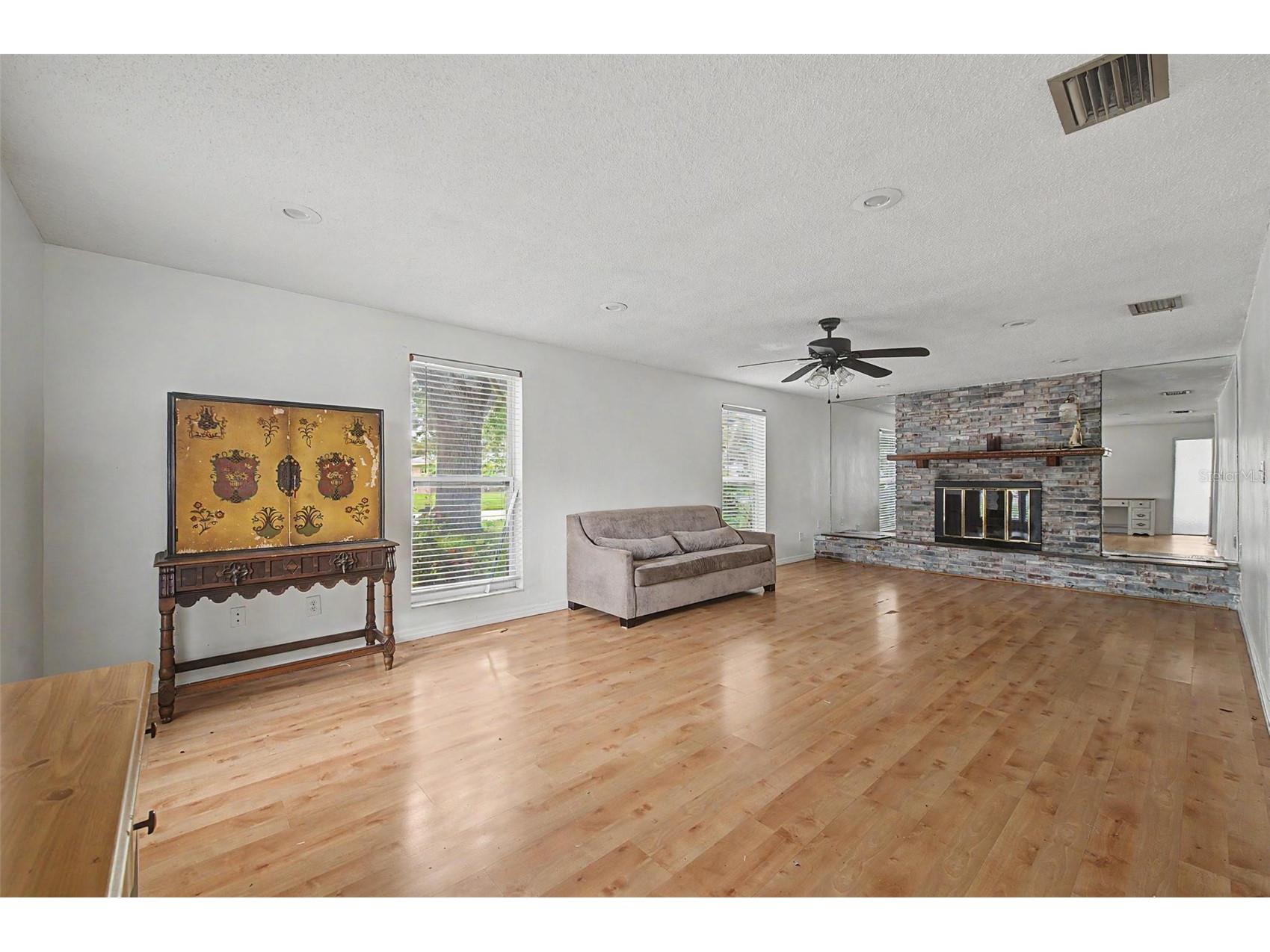 1647 Summerdale Drive S Clearwater FL 33764 TB8514769 image7