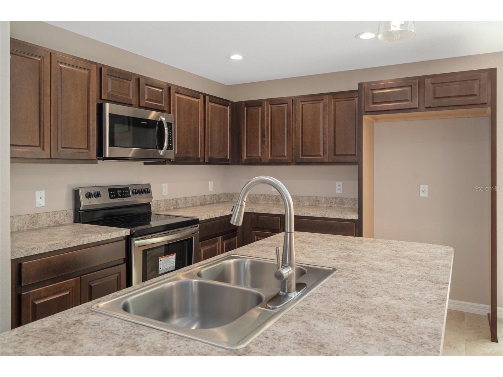 16476 Kakawi Road Brooksville FL 34614 W7885867 image6