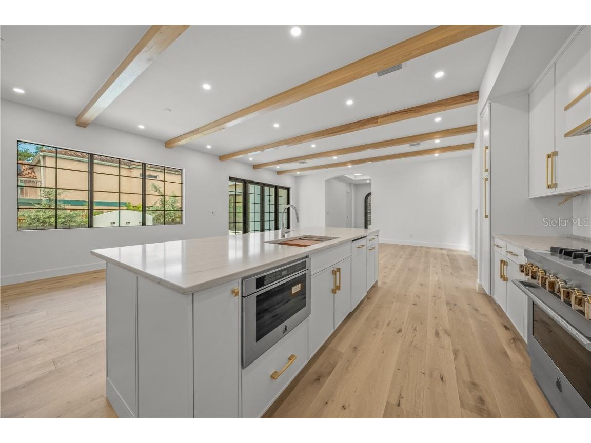 1648 Bonita Lane Sarasota FL 34239 A4664044 image10