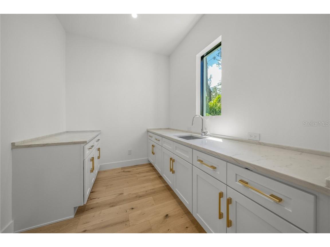 1648 Bonita Lane Sarasota FL 34239 A4664044 image18