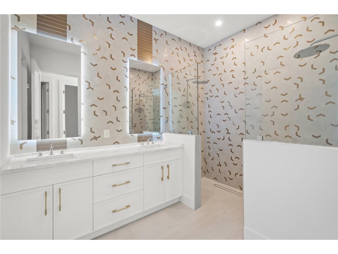 1648 Bonita Lane Sarasota FL 34239 A4664044 image23