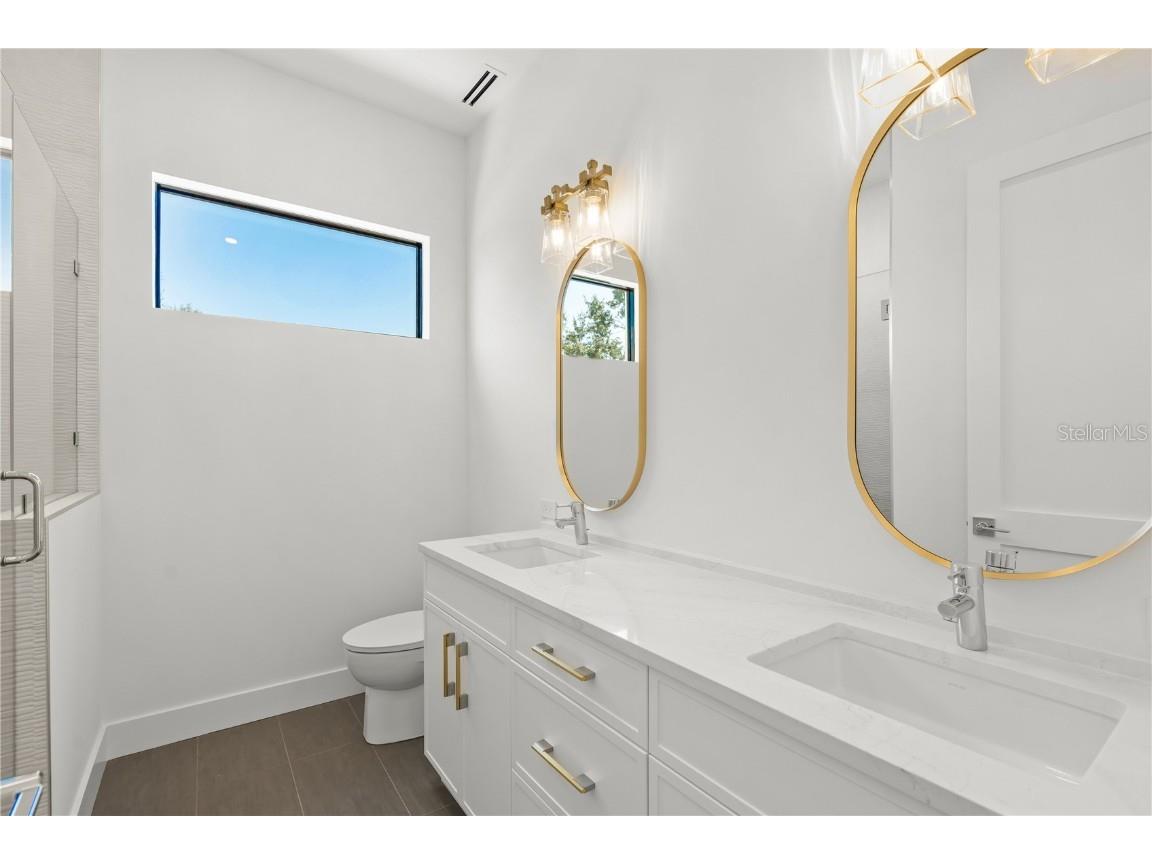 1648 Bonita Lane Sarasota FL 34239 A4664044 image33