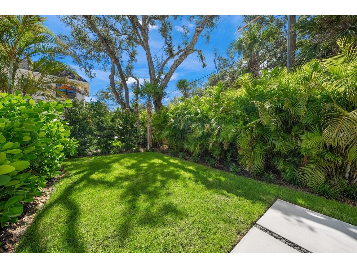 1648 Bonita Lane Sarasota FL 34239 A4664044 image53